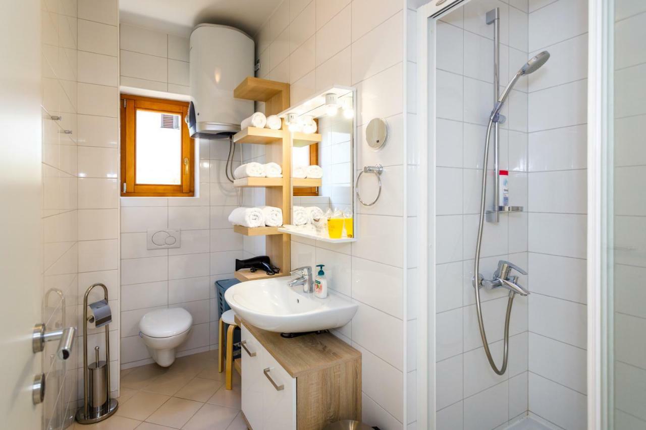 Apartman Jezevac Krk Town Exterior photo
